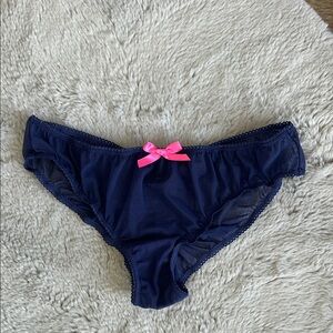 2011 Y2K Vintage Victoria’s Secret Ruched Back Sheer Panty M/L